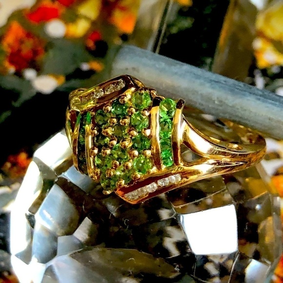 14 Karat yellow gold, green tourmaline and diamond ring signed STS size 9 - Picture 2 of 8